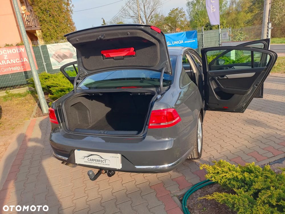 Volkswagen Passat 2.0 Blue TDI SCR Trendline - 23