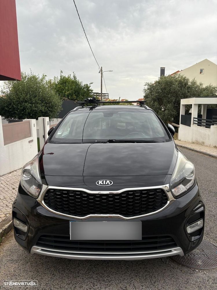 Kia Carens - 2