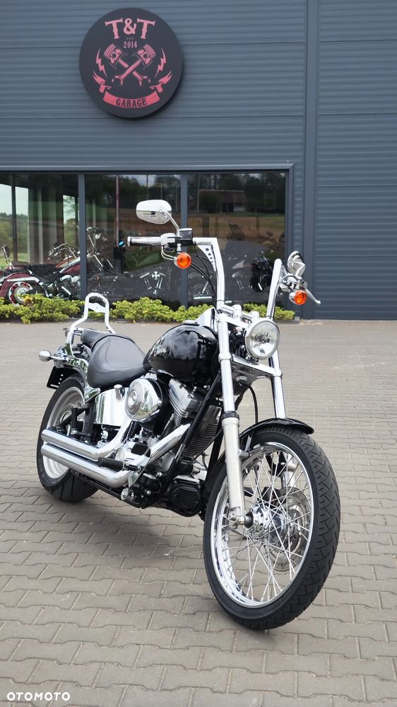 Harley-Davidson Softail Custom - 32