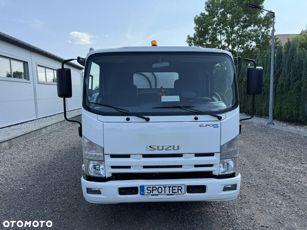 Isuzu P75 - 2