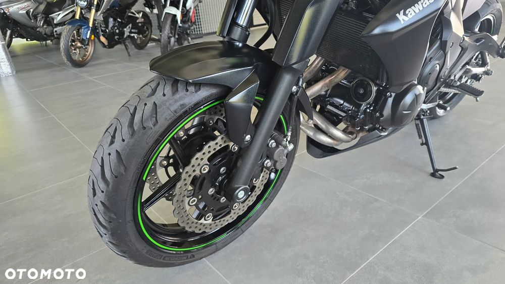 Kawasaki ER - 12