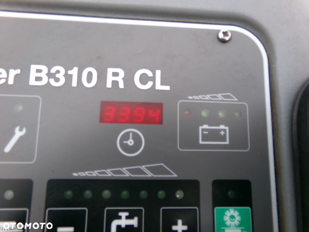 Hako hako scrubmaster b310r zamiatarko szczotkarka myjąca - 11