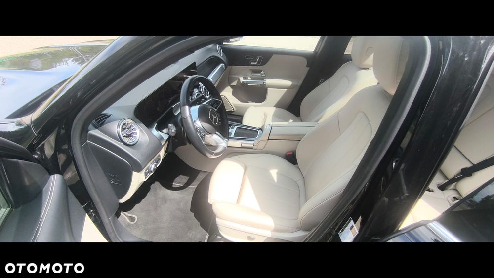 Mercedes-Benz GLB 250 4-Matic 8G-DCT - 14