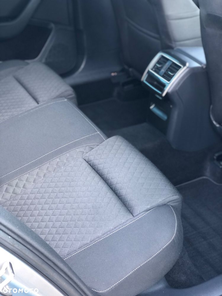 Skoda Superb 2.0 TDI DSG Style - 34