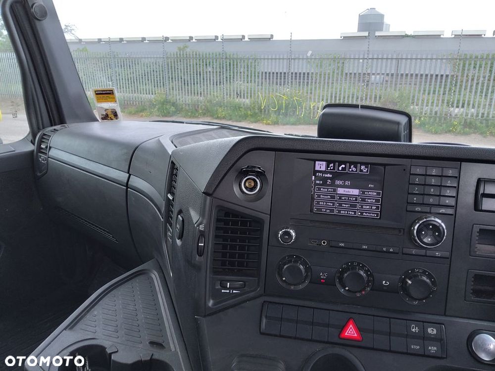 Mercedes-Benz AROCS 3240 - 10