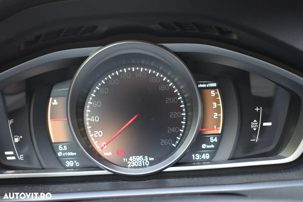 Volvo V40 D2 - 21