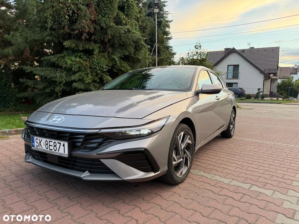 Hyundai Elantra 1.6 Smart - 1