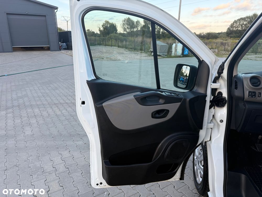 Renault Trafic - 26