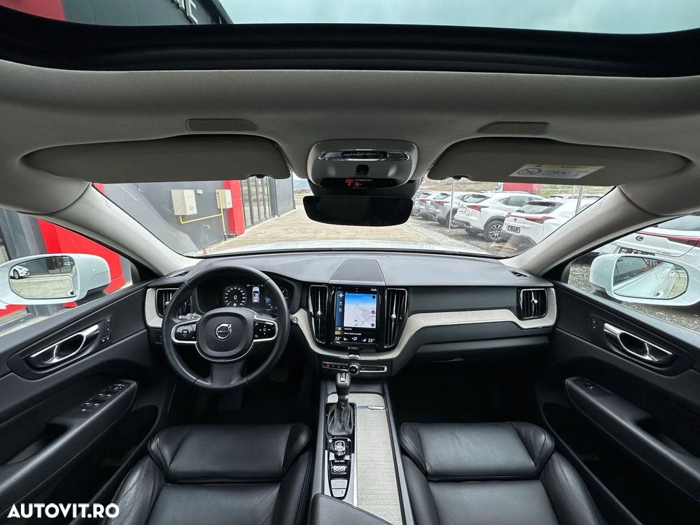 Volvo XC 60 D4 Momentum Pro - 25