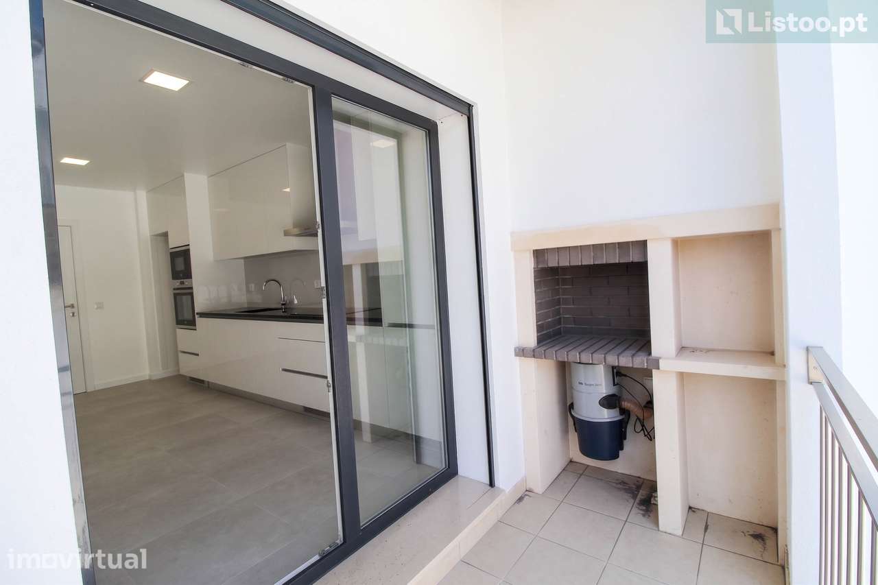 Apartamento T3 c/ Varandas Amplas e Garagem Box - Grande imagem: 5/20