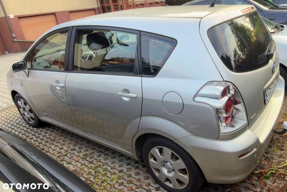 Toyota Corolla Verso 2.0 D-4D Sol - 16