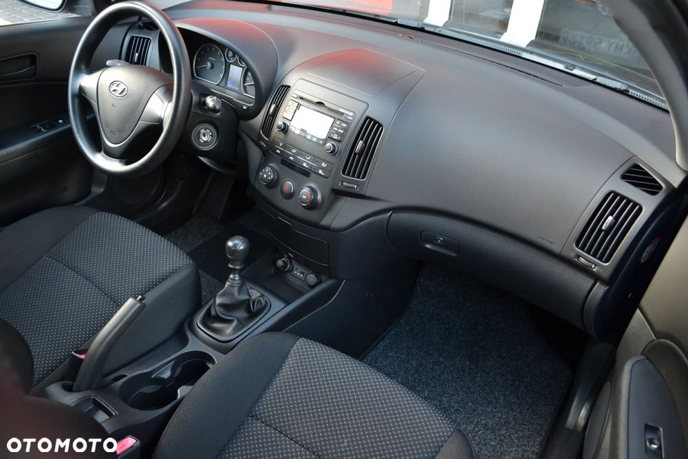 Hyundai i30 1.4 Base - 9