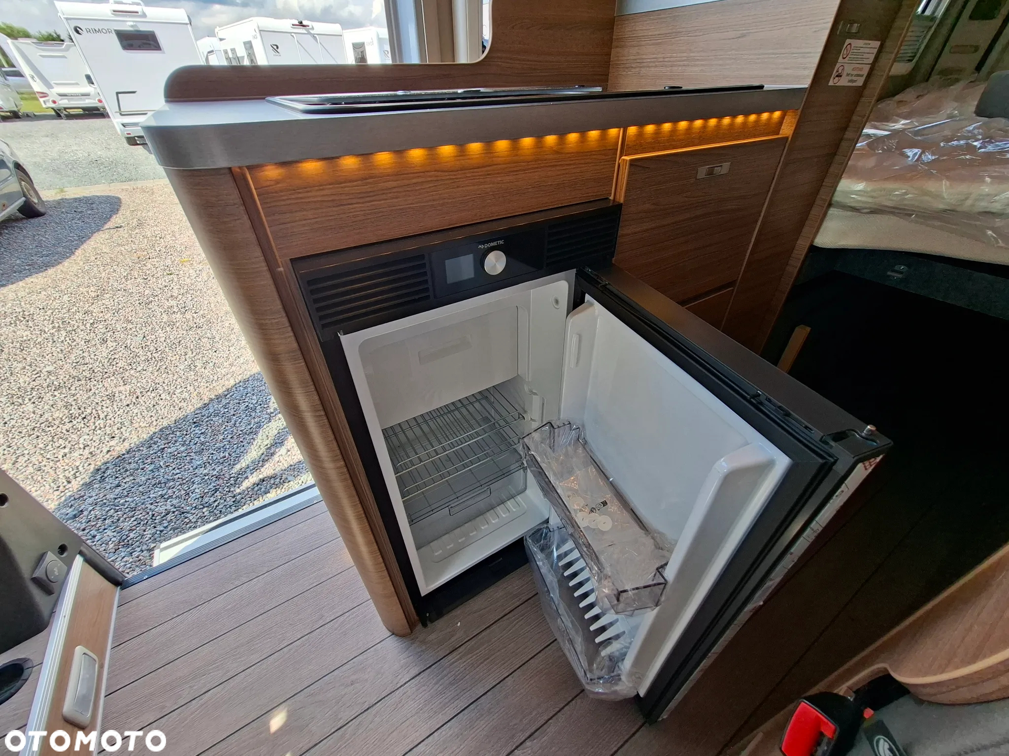 KNAUS BOXLIFE 600 ME PLATINIUM SELECTION - ROCZNIK 2025 Klimatyzacja dachowa DOMETIC - 4 osobowy - 20