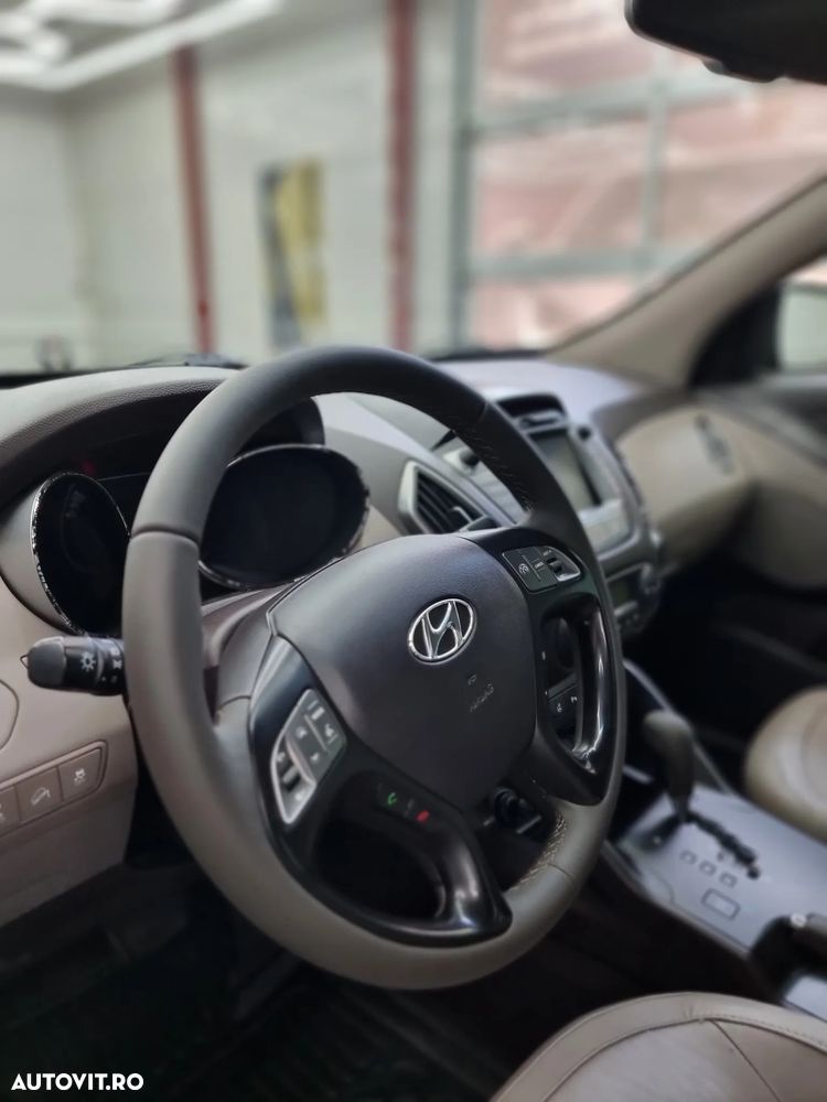 Hyundai ix35 - 11