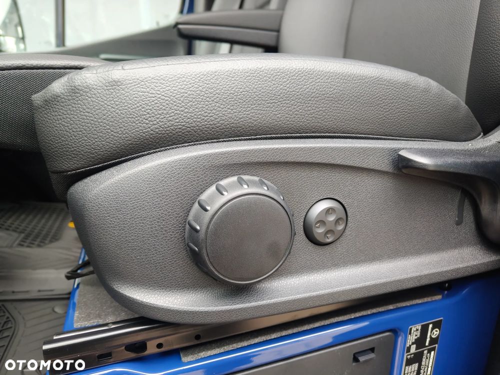 Mercedes-Benz Sprinter - 16