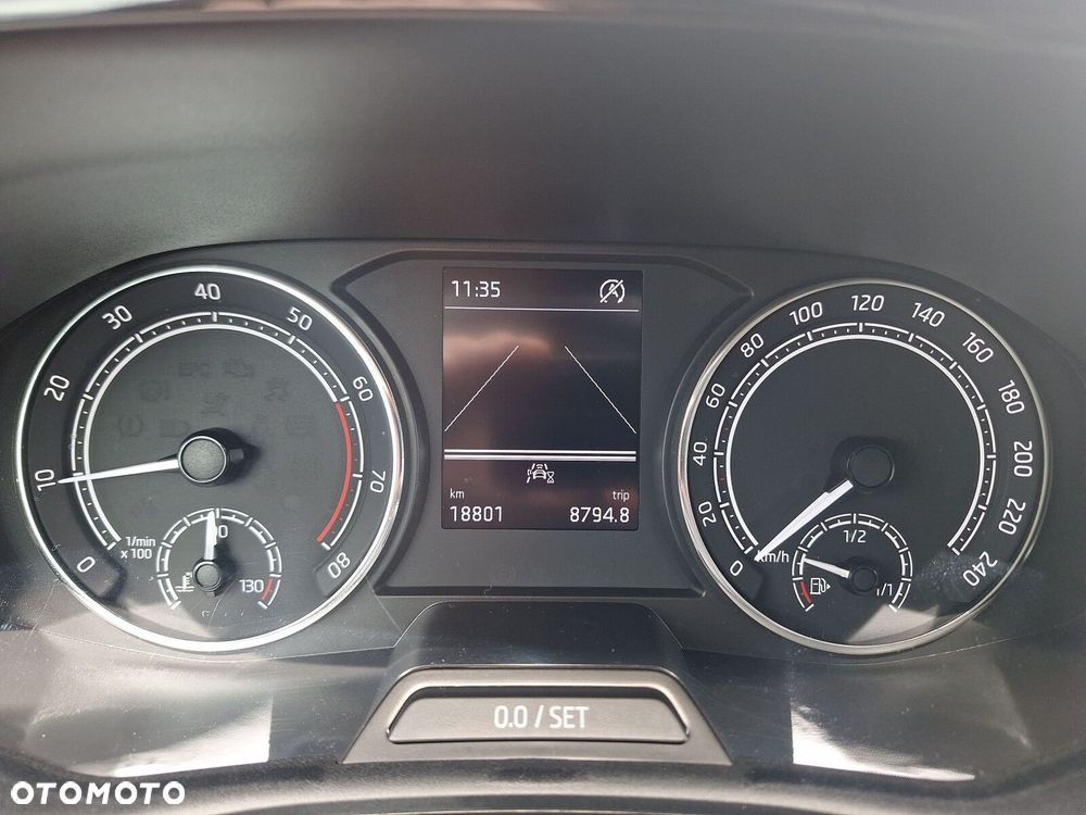 Skoda Fabia - 18