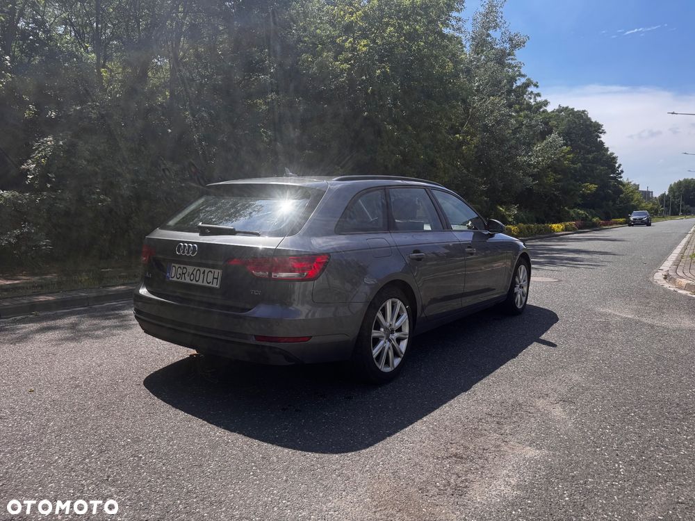 Audi A4 Avant 2.0 TDI - 4
