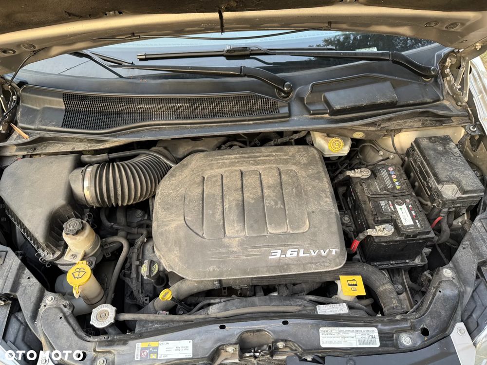 Chrysler Town & Country 3.6 Limited - 22