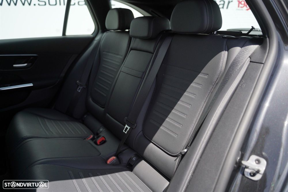 Mercedes-Benz C 300 de AMG Line - 13