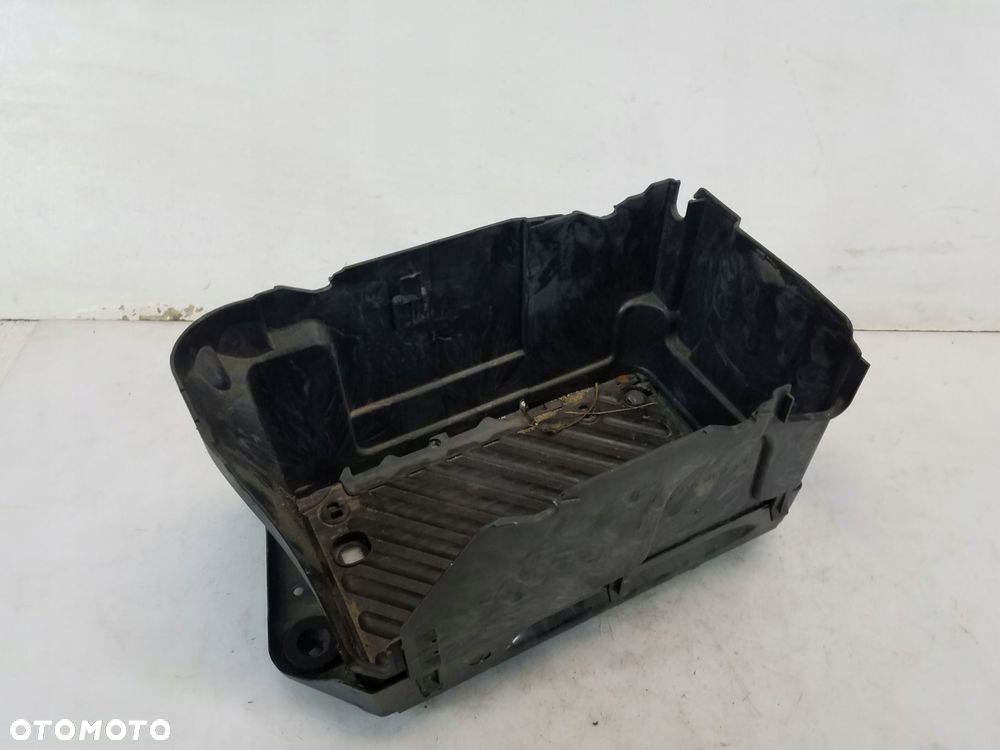 obudowa podstawa akumulatora mercedes-benz a-klasa w176 1.8 cdi - 2