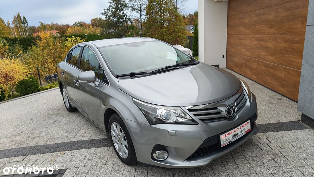 Toyota Avensis 1.8 Comfort - 21