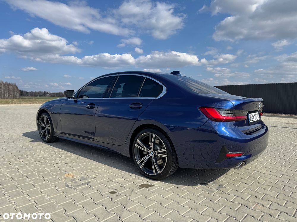 BMW Seria 3 330i M Sport - 2