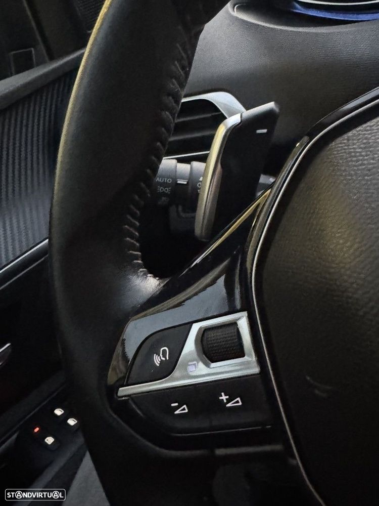 Peugeot 3008 1.2 PureTech Allure EAT8 - 27