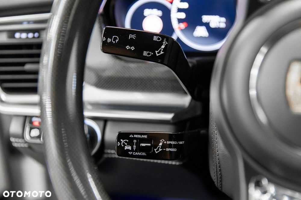 Porsche Panamera Turbo - 35