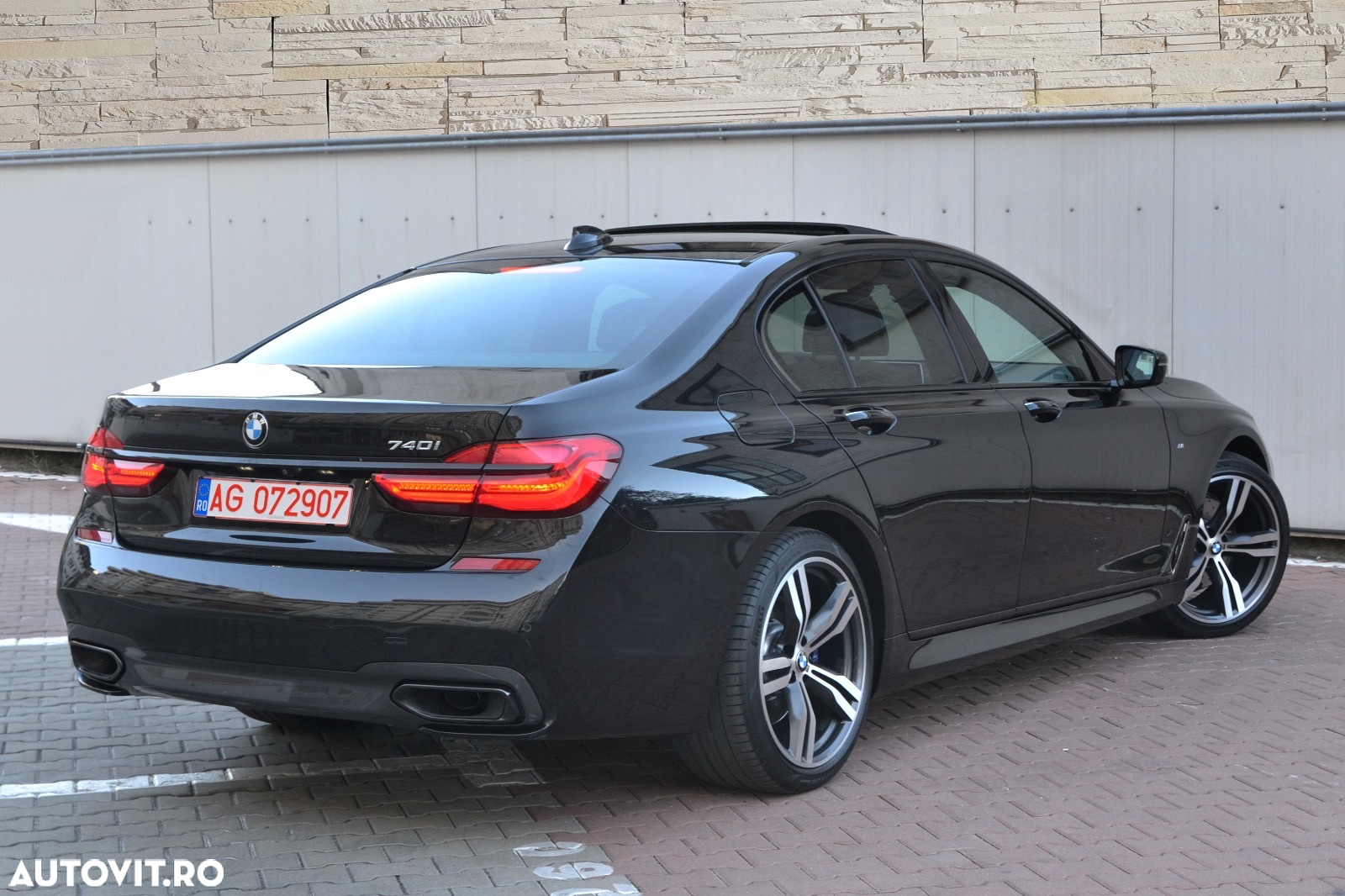 BMW Seria 7 740i - 3