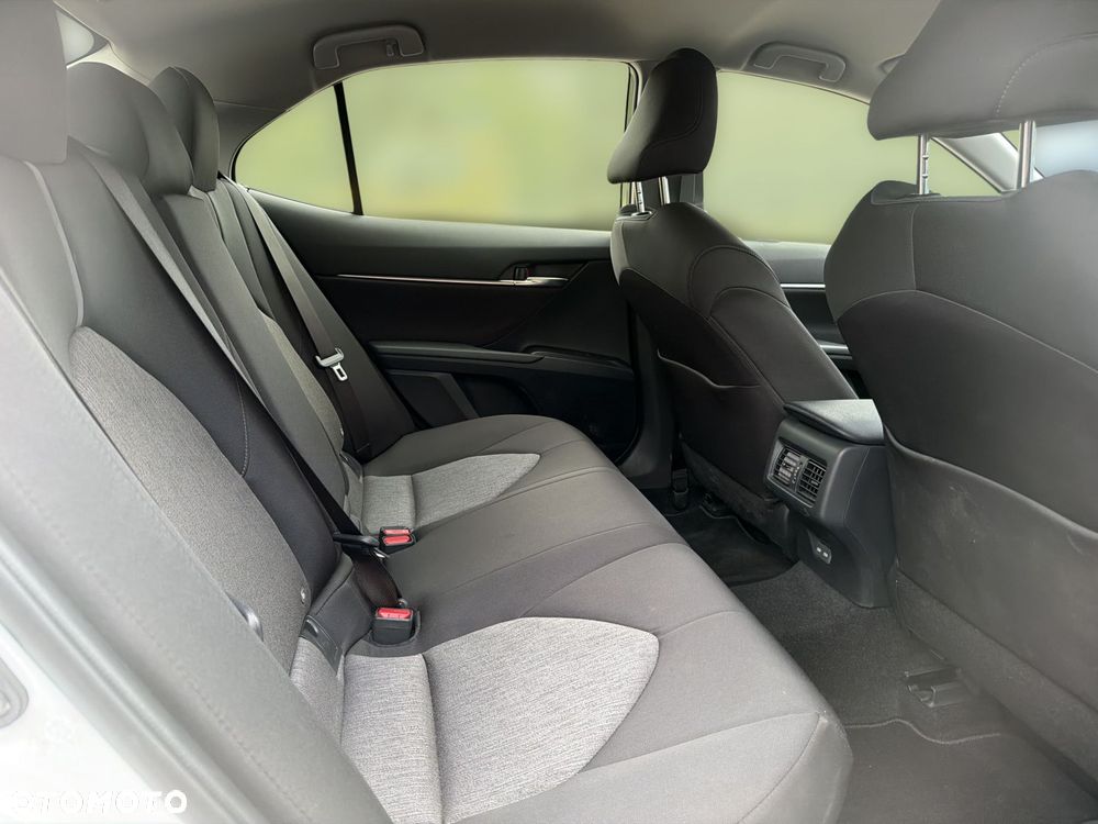 Toyota Camry 2.5 Hybrid Comfort CVT - 11