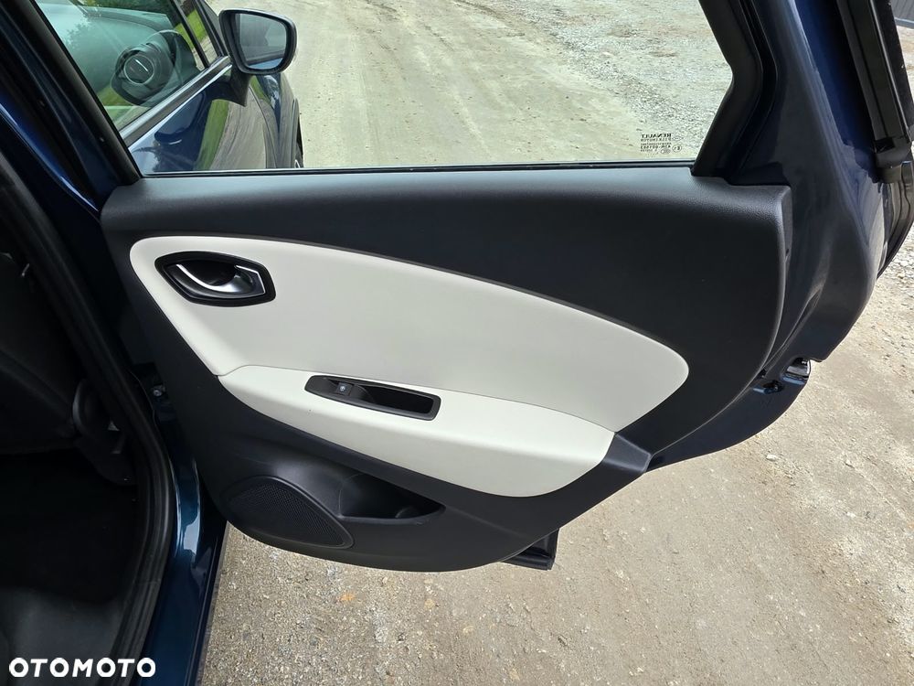 Renault Captur - 23