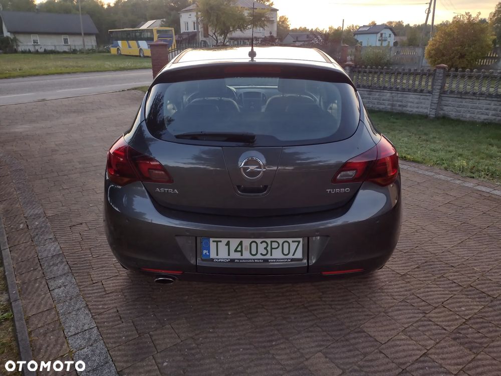 Opel Astra 1.4 Turbo Exklusiv - 12