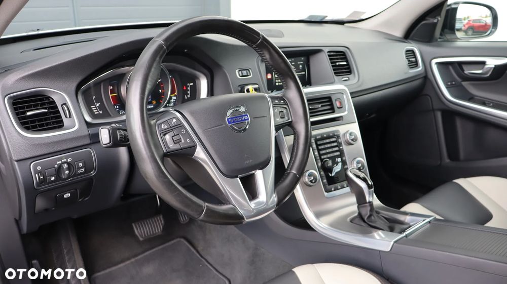 Volvo V60 T5 Drive-E Summum - 12