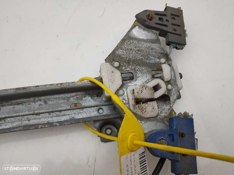 ELEVADOR DE VIDRO TRASEIRO DIREITO NISSAN ALMERA II 2002 - 3
