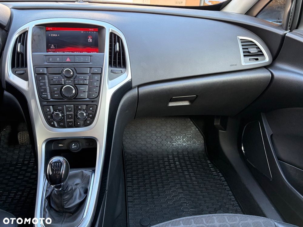 Opel Astra 1.4 Turbo - 19