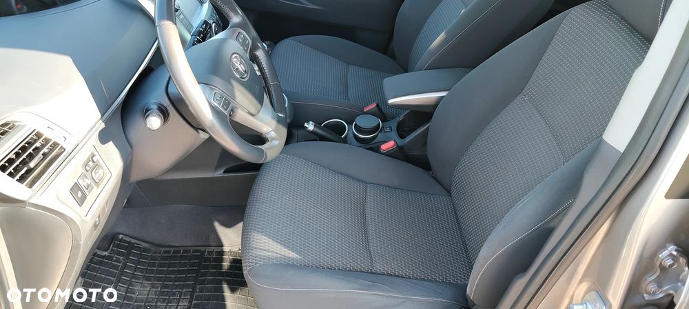 Toyota Verso 2.0 D-4D 5-Sitzer Executive - 35