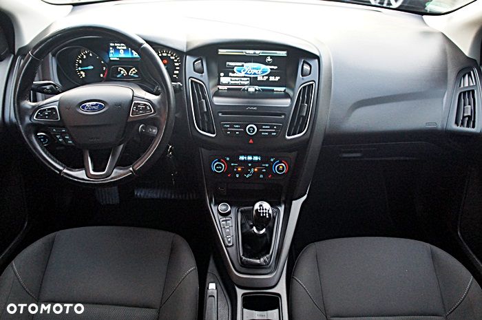 Ford Focus 1.5 EcoBoost STart-Stopp-System TITANIUM - 3