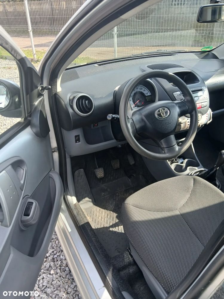 Toyota Aygo - 14