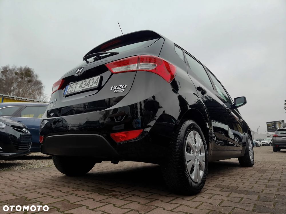 Hyundai ix20 1.6 CRDi Fifa World Cup Edition - 12