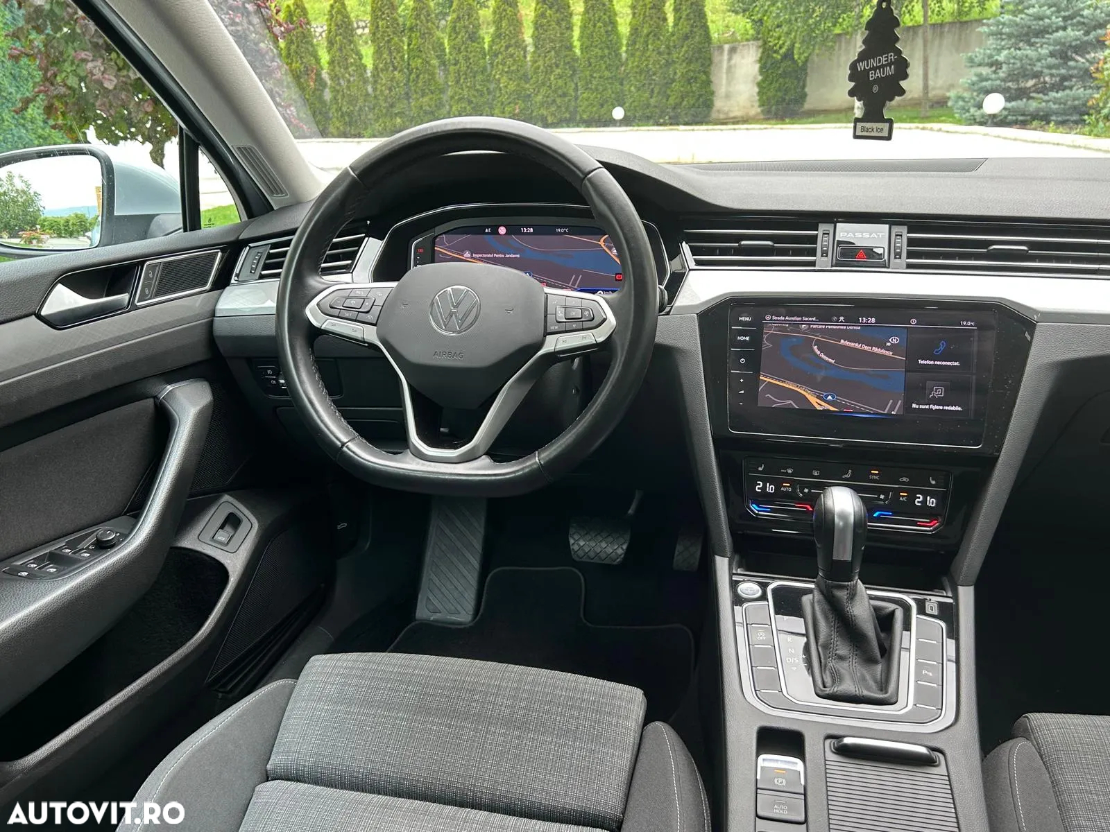 Volkswagen Passat Variant 2.0 TDI SCR DSG Business - 10