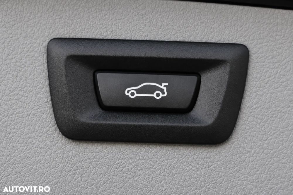 BMW Seria 3 318d Aut. - 25