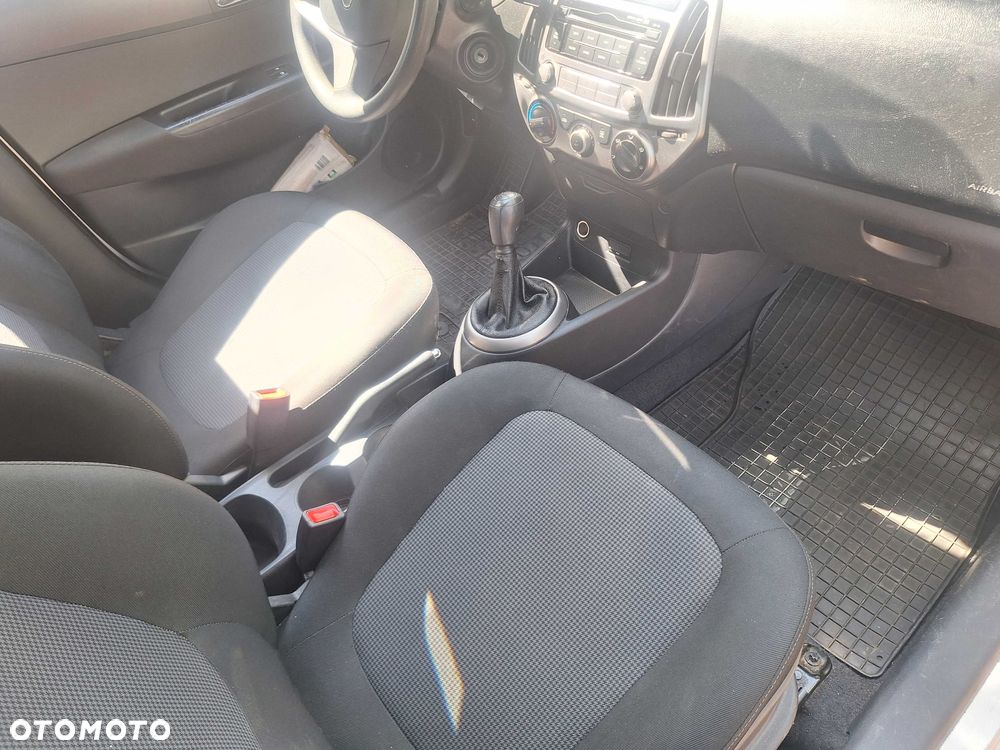 Hyundai i20 - 6