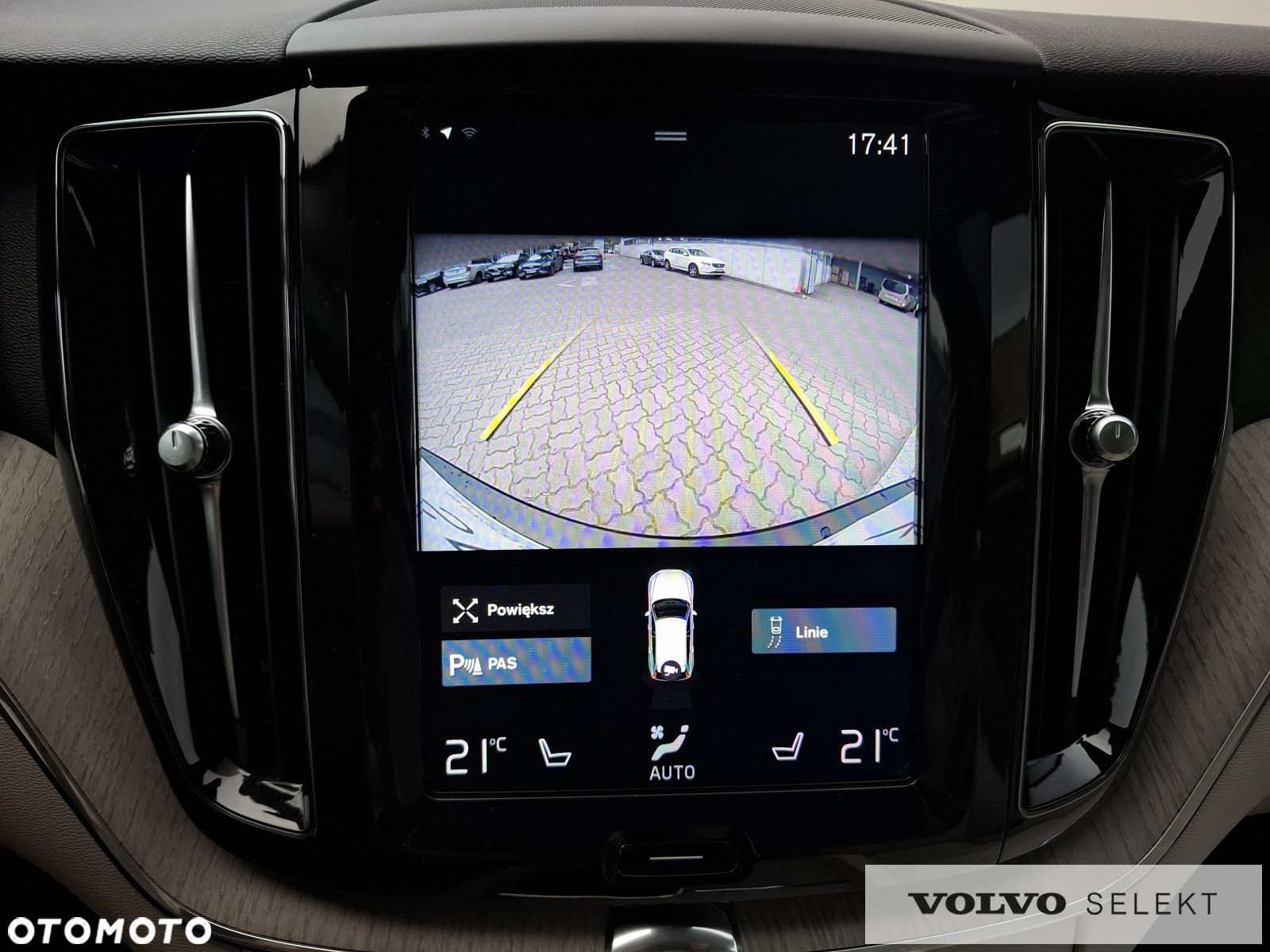 Volvo XC 60 - 24