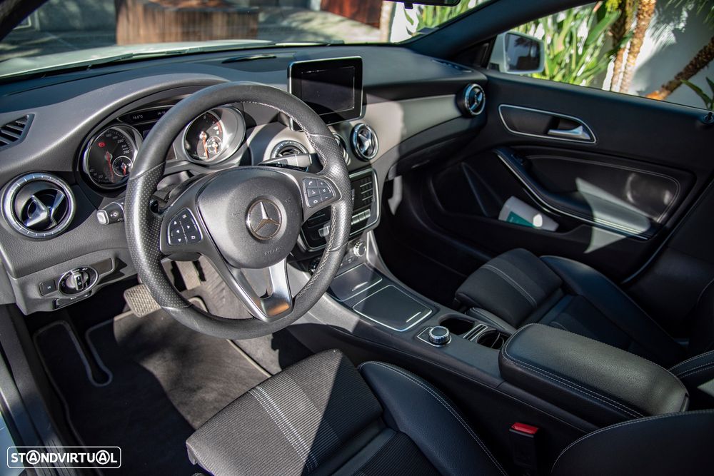 Mercedes-Benz CLA 200 7G-DCT - 11