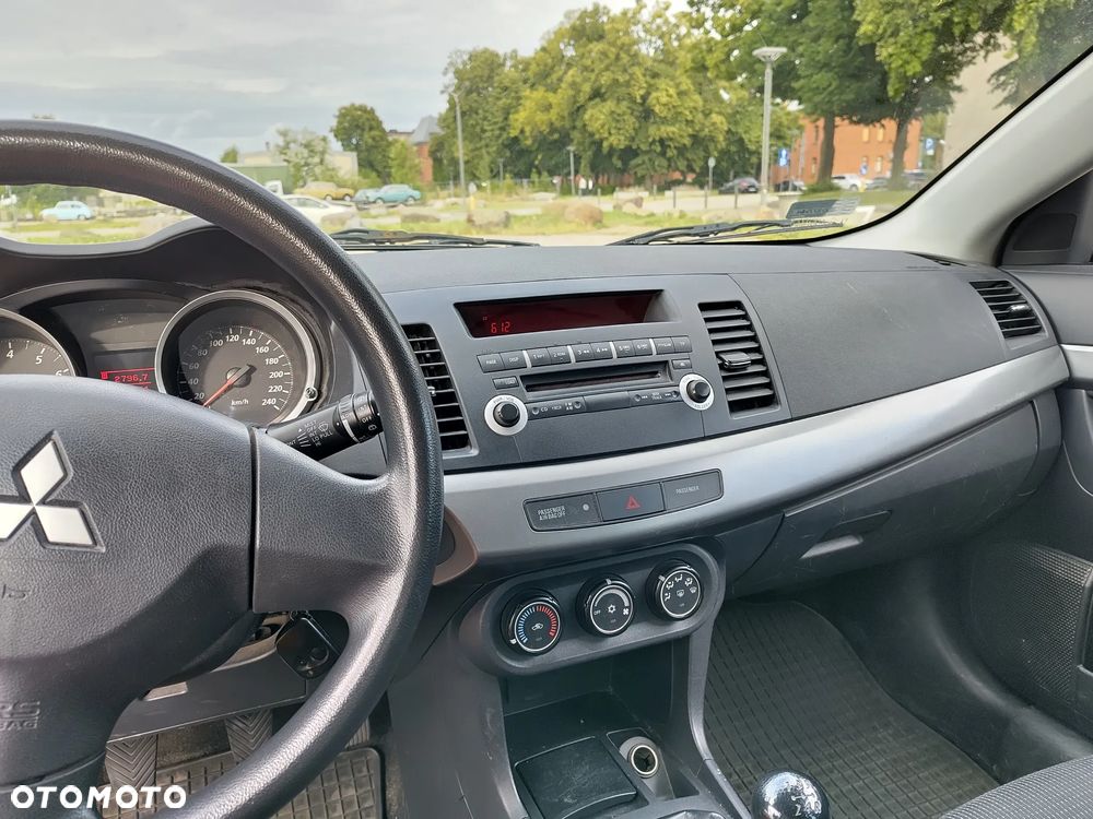 Mitsubishi Lancer 1.6 Inform - 6
