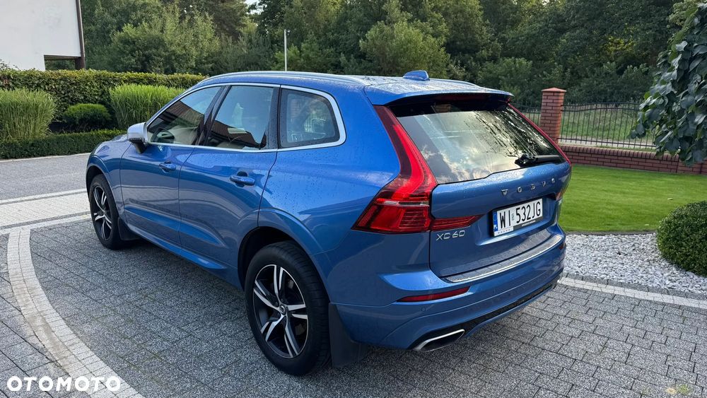 Volvo XC 60 T5 AWD R-Design - 2