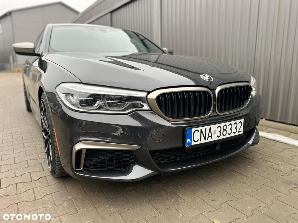 BMW Seria 5 M550i xDrive - 10