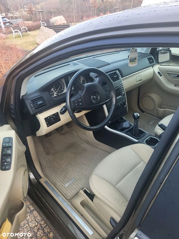 Mercedes-Benz Klasa B 180 CDI - 12