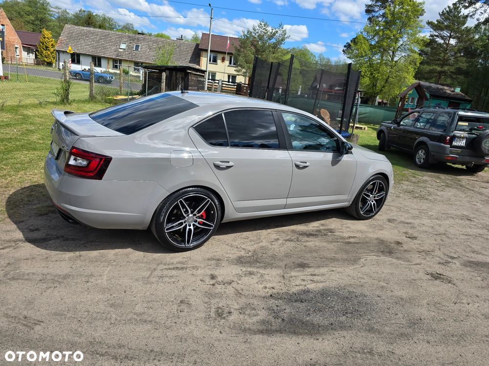 Skoda Octavia 2.0 TSI RS 245 - 10