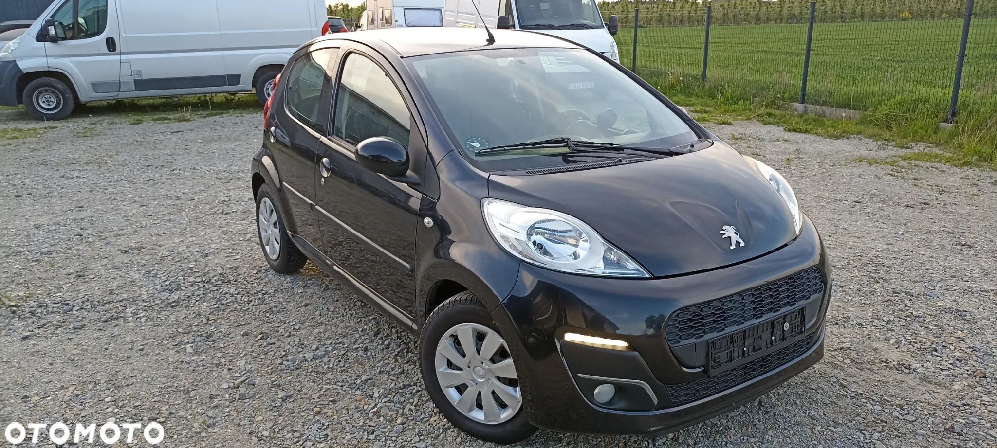 Peugeot 107 1.0 Happy - 1